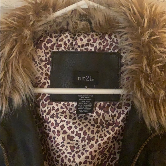 Cutest Animal-Print Vest - Picture 2 of 2